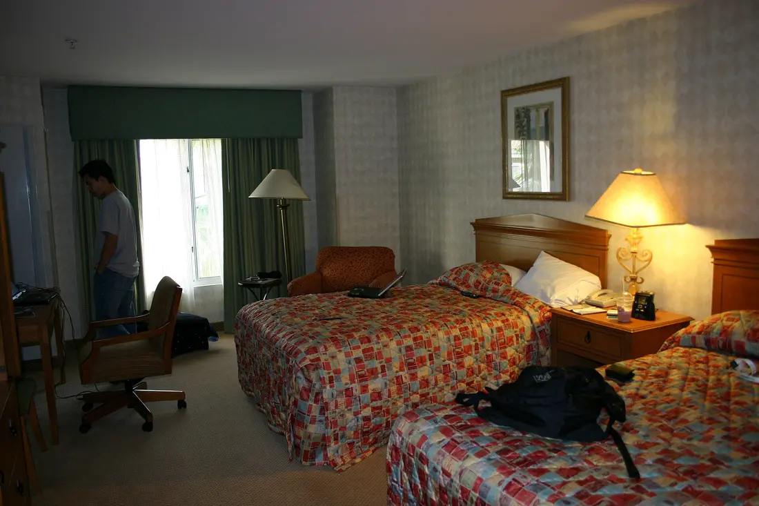 Hotel room (259191473)