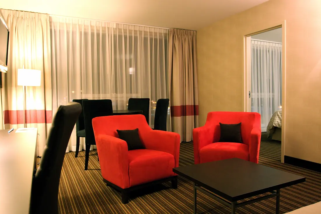 Executive Suite Living Room Four Points Lévis (3242121913)